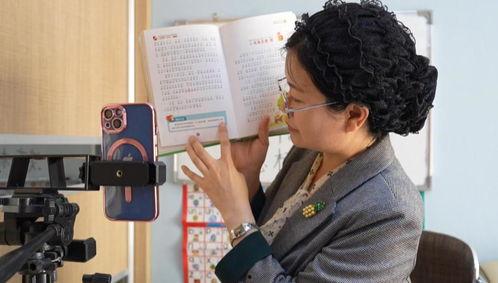 成人认字现场视频大全,成人认字瞬间，字里行间见证成长与智慧